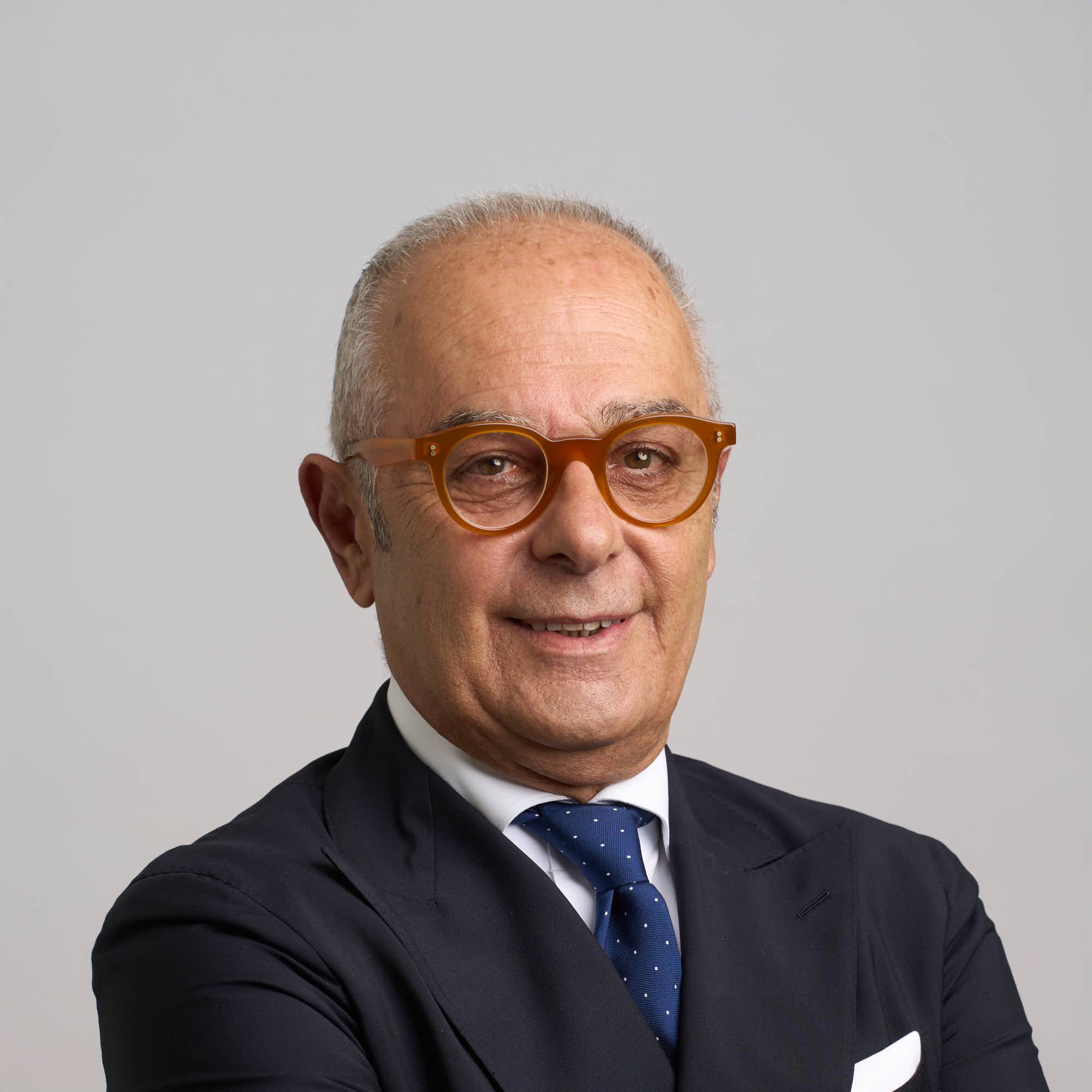 Dr Louis de Gabriele